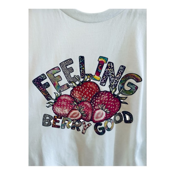 Hand-Pressed made "Feeling Berry Good" Graphic Tee - Size L, New - Picture 3 of 6